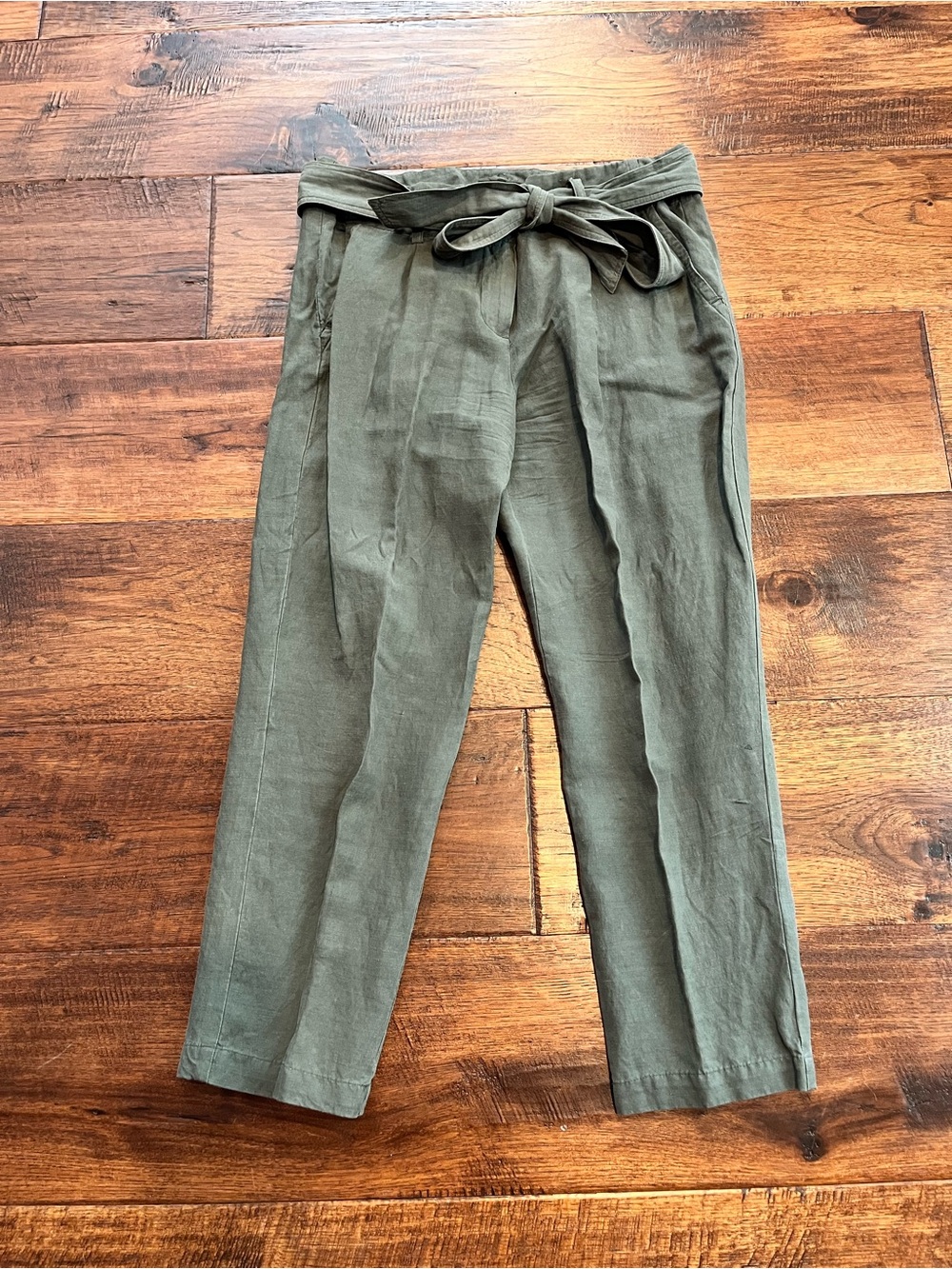 PURE COLLECTION. SILK & LINEN OLIVE GREEN CROPPED CASUAL PANTS. SIZE 6